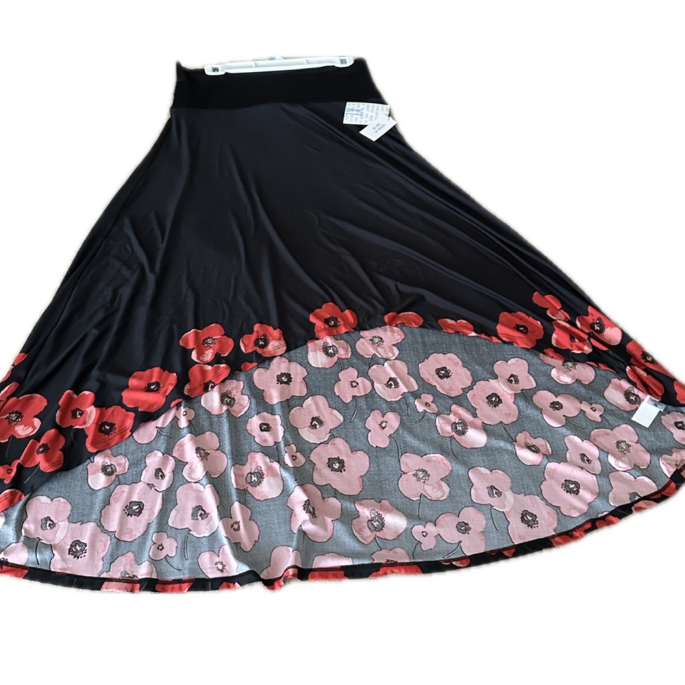 NWT LuLaRoe Women’s Olivia High/Low Maxi Skirt XL Black with Red Poppies Floral - Picture 3 of 7